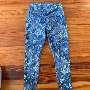 Printed Fabletics Leggings